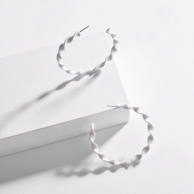 Large Swirled Matte Hoop Earrings - White 18$